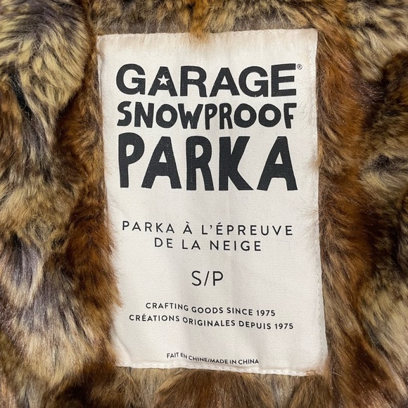 GARAGE SNOWPROOF PARKA - OLIVE GREEN. SMALL - Picture 3 of 4